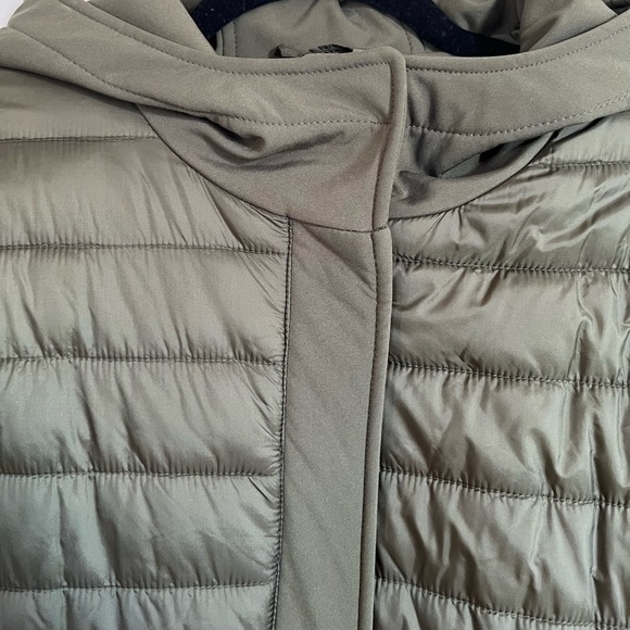 Gallery New York size LARGE olive green puffer coat - Picture 7 of 9